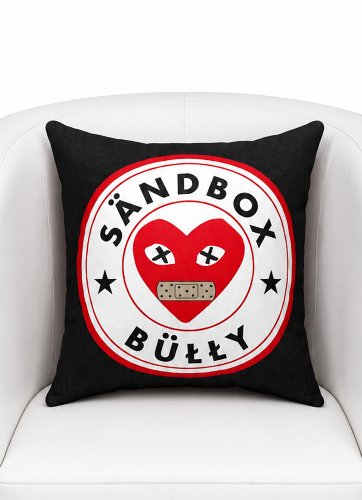 “SÄNDBOX BÜLLY – Heart Patch” Cushion (Black)